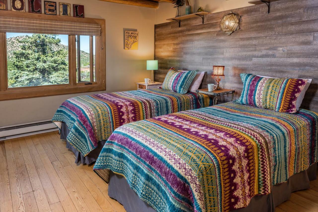 Bobcat Inn Canada de los Alamos Экстерьер фото