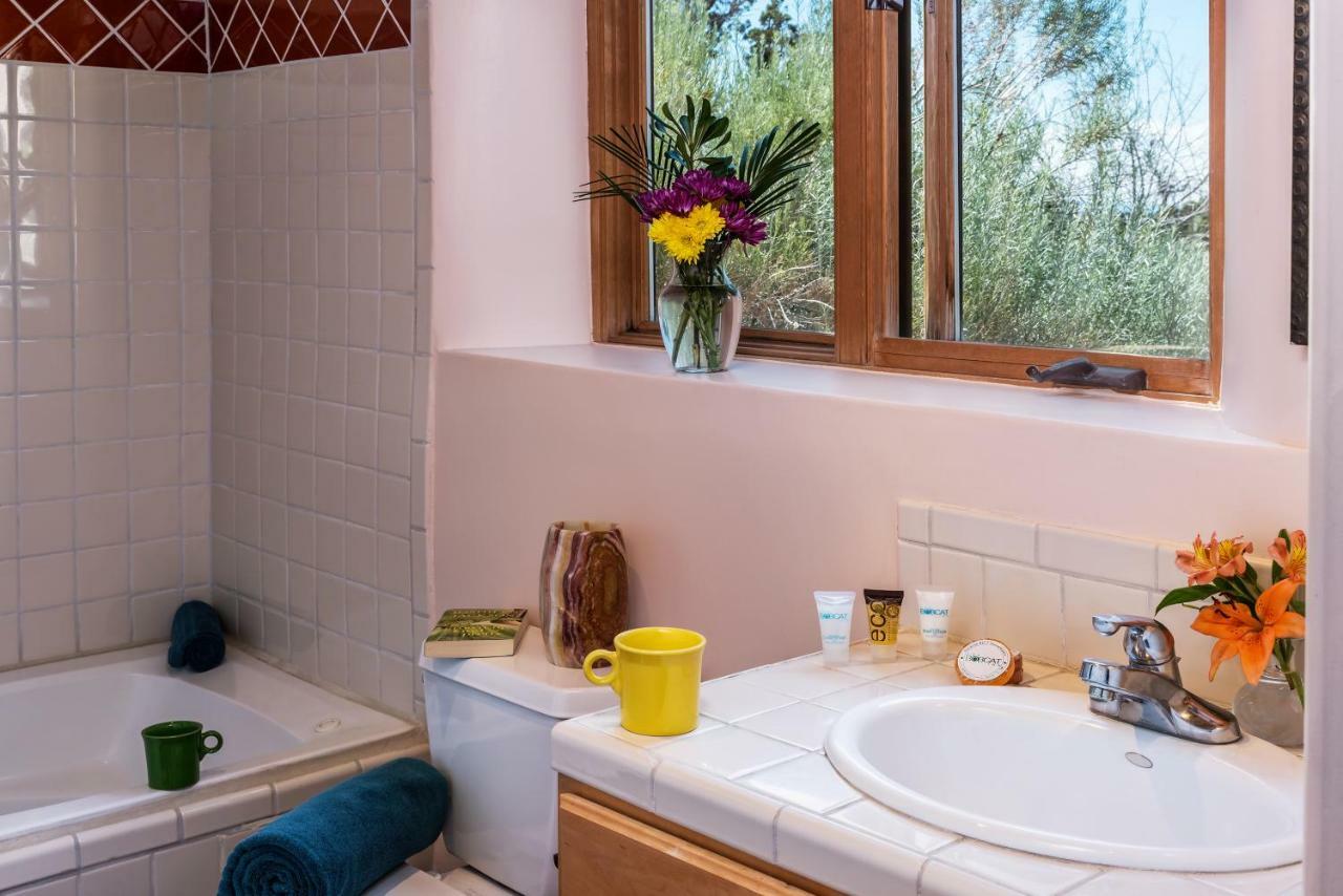Bobcat Inn Canada de los Alamos Экстерьер фото
