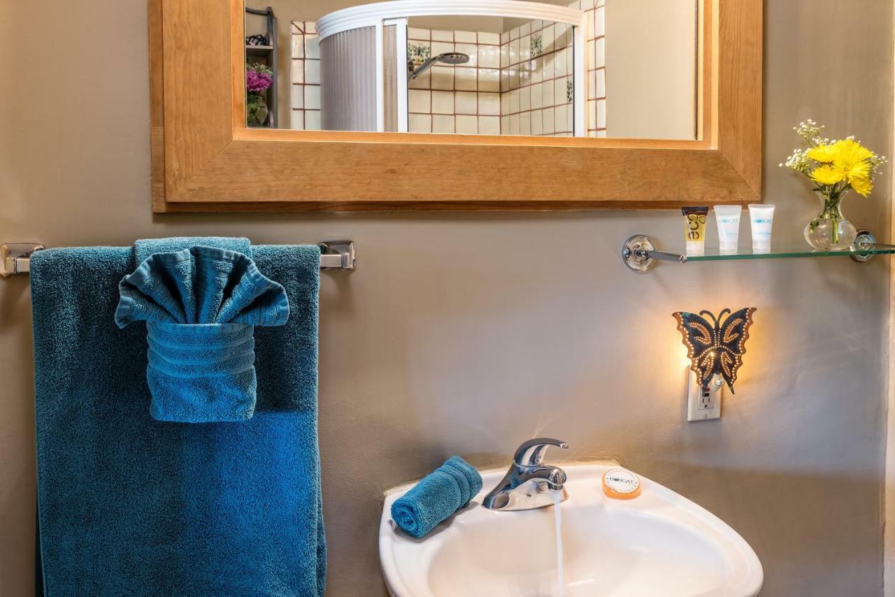 Bobcat Inn Canada de los Alamos Экстерьер фото
